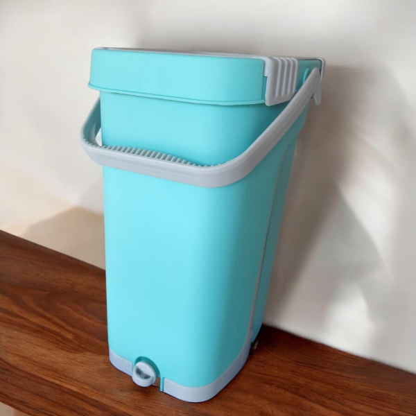 Швабра с ведром 10 л. и автоматическим отжимом - комплект для уборки "Чистые ручки" You'll love